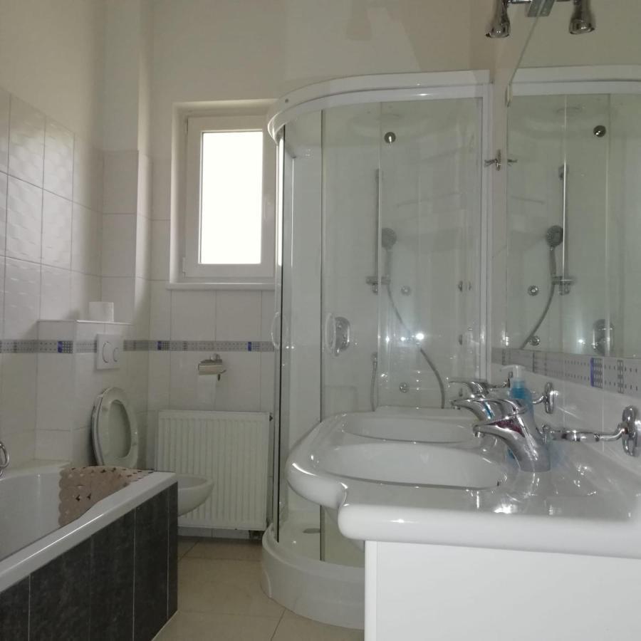 Rezident Consult S.R.O. Hotell Bratislava Exteriör bild