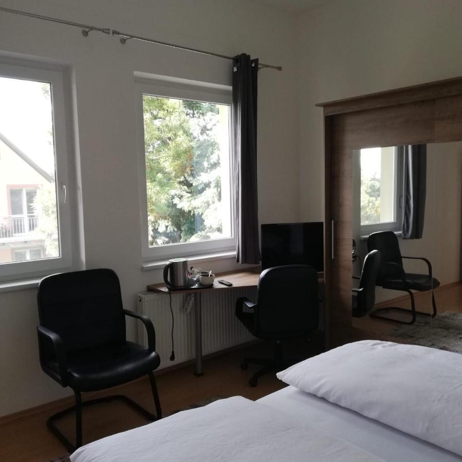 Rezident Consult S.R.O. Hotell Bratislava Exteriör bild